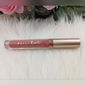 BELLE BEAUTY KISSER FIXER HYDRA SHINE LIP GLOSS. SHADE: BERRY NUDE